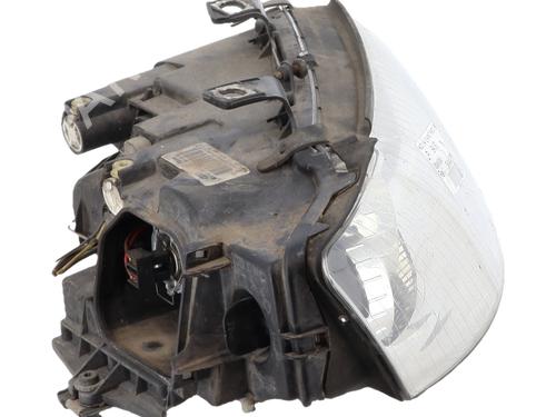 right-headlight-audi-a4-b6-avant-8e5-2000-2001-2002-2003-2004-2005-38032878 main image
