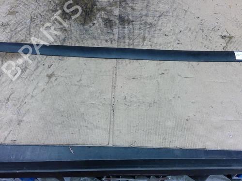 Friso da porta RENAULT TWINGO I (C06_) 1.2 (C066, C068) (58 hp) 31704565