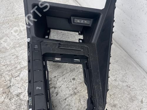 Middle console VW POLO VI (AW1, BZ1, AE1) 1.0 TSI | BP40000670I22 - Image 2
