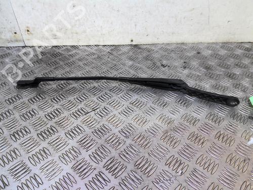 Used Front windshield wiper arm Front windshield wiper arm PEUGEOT 308 I (4A_, 4C_) 1.6 HDi (114 hp) 20358199 20358199
