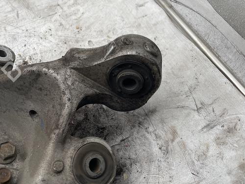 Left rear steering knuckle CADILLAC STS 3.6 | BP37743120M27 - Image 2