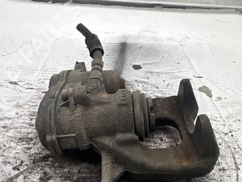 Used Right rear brake caliper Right rear brake caliper FIAT 500X (334_) 1.6 D Multijet (334AXA1B, 334AXA11) (120 hp) 39258136 39258136