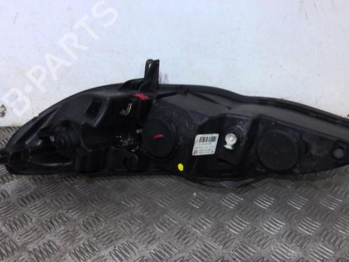 Right headlight PEUGEOT 407 (6D_) 2.0 HDi 135 (6DRHRH, 6DRHRE, 6DRHRG, 6DRHRJ) | BP20359308C29 