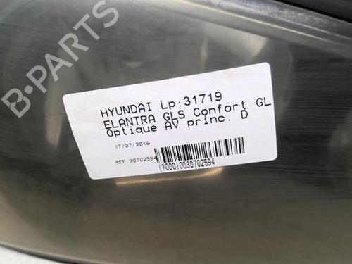 Right headlight HYUNDAI ELANTRA III Saloon (XD) 2.0 CRDi | BP22000953C29 