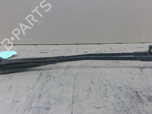 Used Front windshield wiper arm VW GOLF PLUS V (5M1, 521) 1.9 TDI (105 hp) 28026821