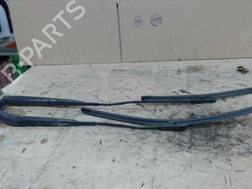 Front windshield wiper arm RENAULT CLIO III (BR0/1, CR0/1) 1.2 16V (BR02, BR0J, BR11, CR02, CR0J, CR11) | BP28212839C143 