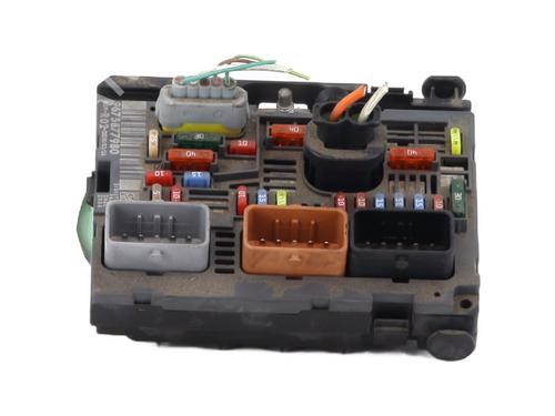 Used Fuse box PEUGEOT 5008 (0U_, 0E_) 1.6 HDi (112 hp) 30147837