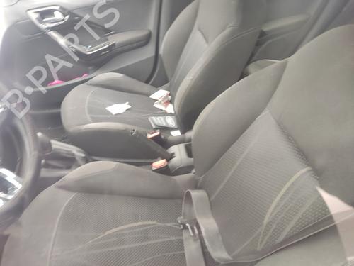 Front left seatbelt PEUGEOT 208 I (CA_, CC_) 1.4 HDi | BP32254345I26