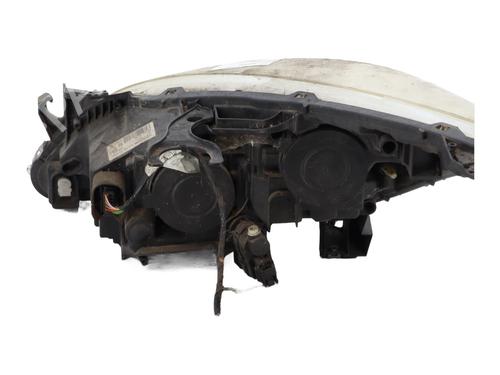 Used Right headlight Right headlight PEUGEOT 5008 (0U_, 0E_) 1.6 HDi (112 hp) 32500386 32500386