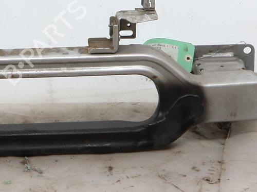 Used Front bumper reinforcement Front bumper reinforcement 32456464 32456464