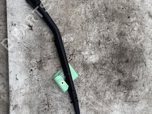 Used Rear windshield wiper arm Rear windshield wiper arm 39167321 39167321
