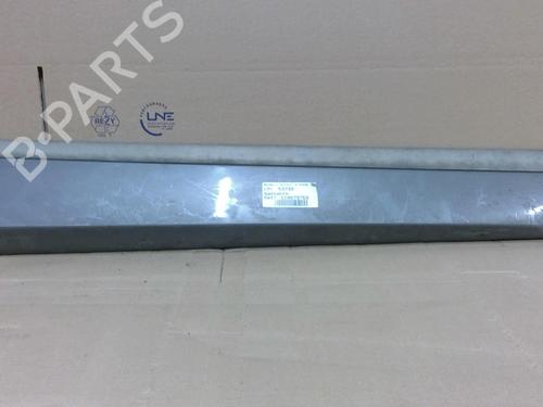 Used Door moulding trim RENAULT SCÉNIC III (JZ0/1_) 1.6 dCi (JZ00, JZ12) (130 hp) 28130460