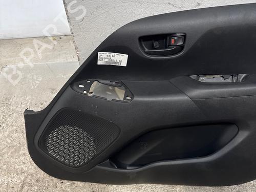 Høyre frontpanel Høyre frontpanel 38470905 38470905