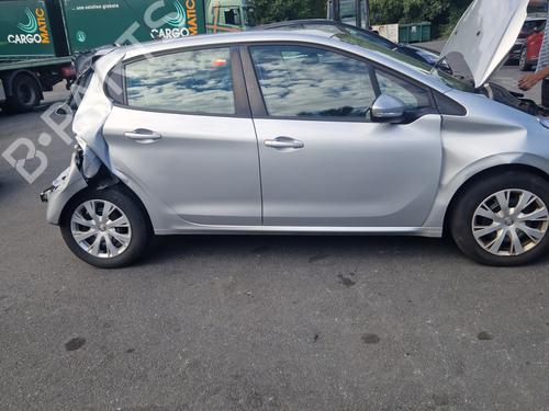 Middle console PEUGEOT 208 I (CA_, CC_) 1.2 VTI 82 | BP30763782I22 - Image 5