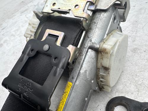 Sikkerhedssele foran venstre Sikkerhedssele foran venstre FORD FIESTA VI (CB1, CCN) 1.4 TDCi (68 hp) 35939282 35939282