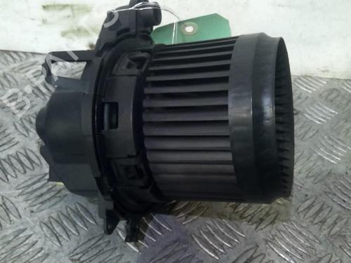 Heater blower motor RENAULT CLIO IV (BH_) 1.5 dCi 90 | BP20357462M62 