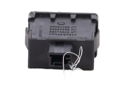 Used Headlight switch Headlight switch PEUGEOT 208 I (CA_, CC_) 1.4 HDi (68 hp) 30147737 30147737