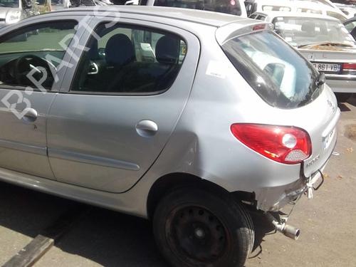 Left mirror PEUGEOT 206+ (2L_, 2M_) 1.4 HDi eco 70 | BP22002043C26 