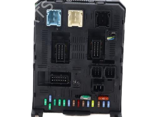 fuse-box-peugeot-607-9d-9u-2000-31655323 main image