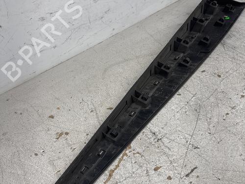 door-moulding-trim-renault-clio-iv-bh_-2012-2013-2014-2015-2016-2017-2018-2019-2020-2021-34256706 main image