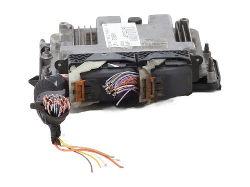 Used Control unit Control unit PEUGEOT 308 II (LB_, LP_, LW_, LH_, L3_) 1.6 BlueHDi 120 (120 hp) 31878767 31878767