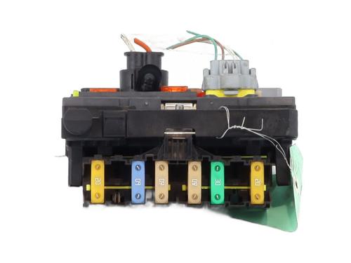 Fuse box PEUGEOT 5008 (0U_, 0E_) 1.6 HDi | BP30147837E1