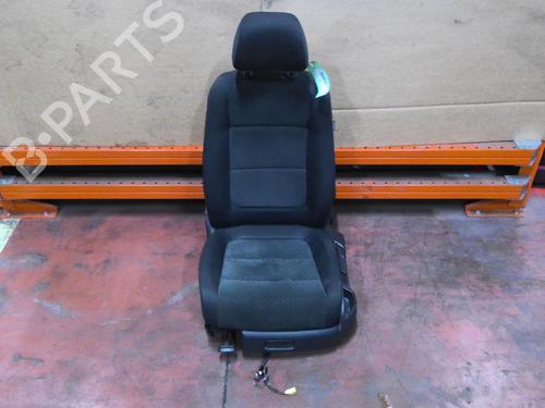 Używane Fotel przedni lewy VW GOLF PLUS V (5M1, 521) 1.6 TDI (105 hp) 30823746