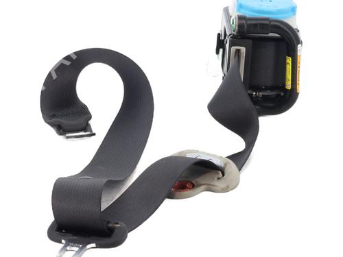 Używane Napinacz pasa bezpieczeństwa przedni prawy SUZUKI SWIFT V (AZ) 1.2 (A2L412, ZC83S) (90 hp) 31365813