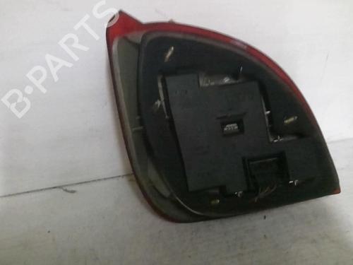 Used Right taillight Right taillight 21999106 21999106