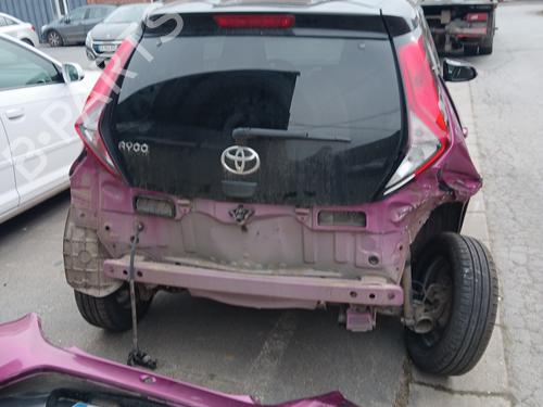 Brugte TOYOTA AYGO (_B4_) 1.0 VVTi (KGB40) 4642932