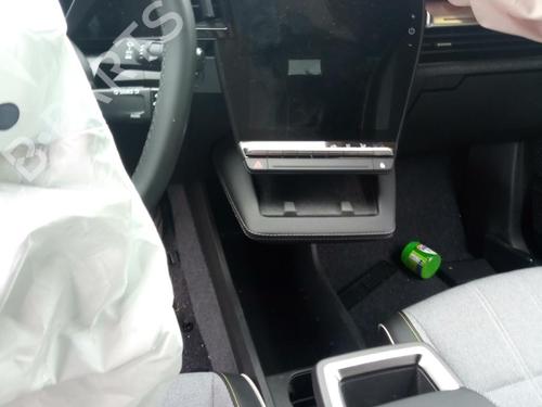 Left front window switch RENAULT SCENIC E-TECH PHASE I EV87 | BP21817922I27 - Image 23