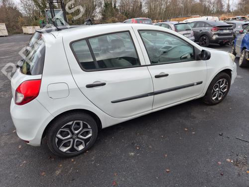 Right taillight RENAULT CLIO III (BR0/1, CR0/1) 1.2 16V Hi-Flex (BR1U, CR1U) | BP31610346C35 