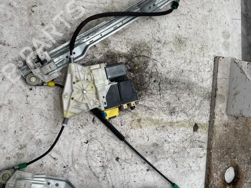 Used Front right window mechanism Front right window mechanism CITROËN C5 II (RC_) 1.6 HDi (RC8HZB) (109 hp) 40613690 40613690