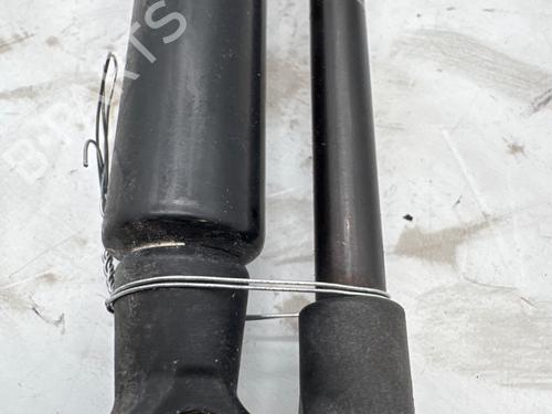 tailgate-lift-support-volvo-c30-533-2006-2007-2008-2009-2010-2011-2012-2013-35902118 main image