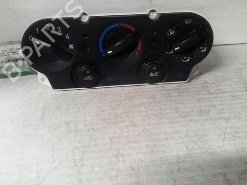 Used Climate control FORD FUSION (JU_) 1.4 TDCi (68 hp) 21816119