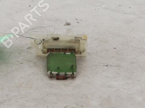 Used Heater resistor Heater resistor DACIA SANDERO 1.4 (BS0C, BS0A, BS0G, BS1F, BS0E) (75 hp) 28528236 28528236