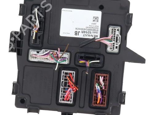 Fuse box RENAULT ARKANA I (LCM_, LDN_) 1.6 E-TECH 145 (LDMU) | BP30690443E1