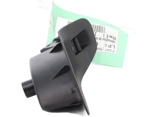 right-rear-window-switch-fiat-500x-334_-2014-33418829 main image