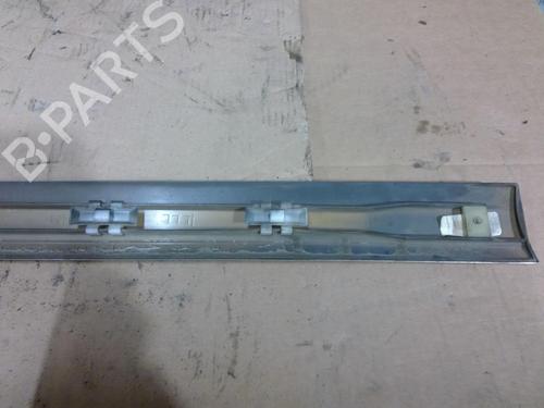 door-moulding-trim-mercedes-benz-m-class-w164-2005-2006-2007-2008-2009-2010-2011-2012-32102813 main image