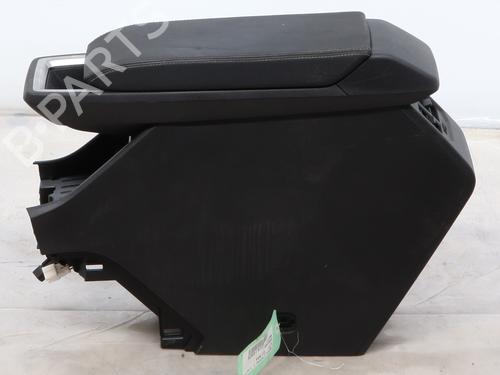 Used Middle console Middle console RENAULT MEGANE E-TECH SUV EV60 (BNJ1) (218 hp) 33220654 33220654