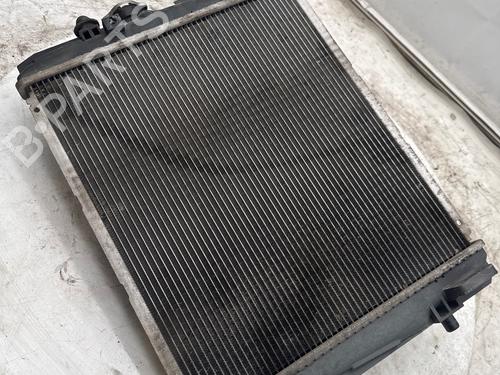 Used Water radiator Water radiator 37085927 37085927