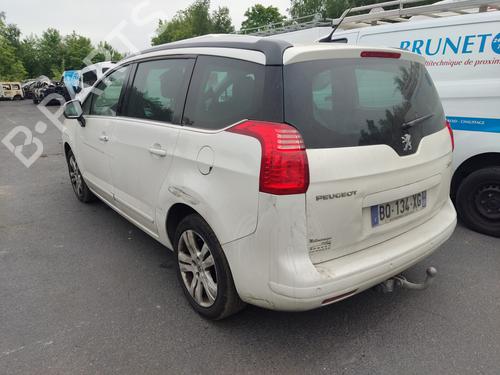 Fuse box PEUGEOT 5008 (0U_, 0E_) 1.6 HDi | BP30147837E1