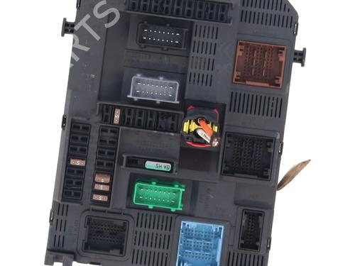 Fuse box PEUGEOT 308 II (LB_, LP_, LW_, LH_, L3_) 1.2 THP 110 | BP31655210E1