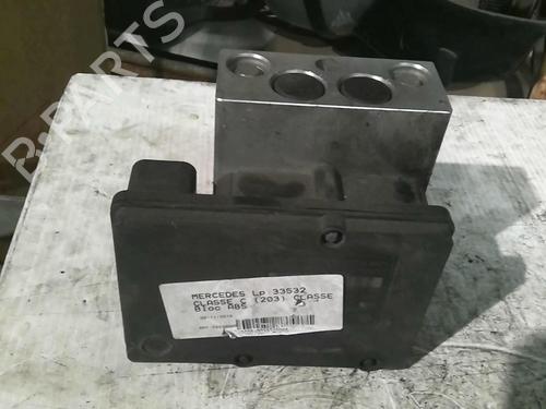Used ABS pump ABS pump MERCEDES-BENZ C-CLASS (W203) C 200 CDI (203.004) (116 hp) 20362958 20362958