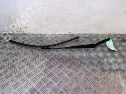 Used Front windshield wiper arm VW POLO V (6R1, 6C1) 1.2 (60 hp) 20358352