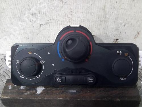 Used Climate control Climate control RENAULT CLIO III (BR0/1, CR0/1) 1.5 dCi (BR17, CR17) (86 hp) 20366497 20366497