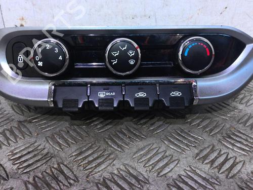 Used Climate control Climate control KIA RIO III (UB) 1.1 CRDi (75 hp) 20358987 20358987
