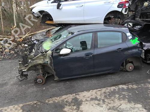 Left taillight PEUGEOT 208 I (CA_, CC_) 1.2 VTI 82 | BP32275587C34