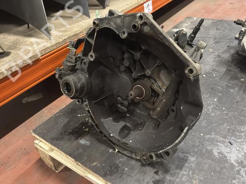 Used Gearbox Gearbox PEUGEOT 206 Hatchback (2A/C) 1.4 i (75 hp) 33895879 33895879