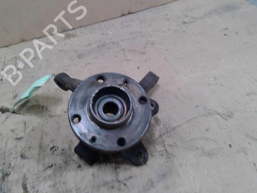 Used Right front steering knuckle Right front steering knuckle RENAULT SUPER 5 (B/C40_) 1.1 (48 hp) 28163632 28163632
